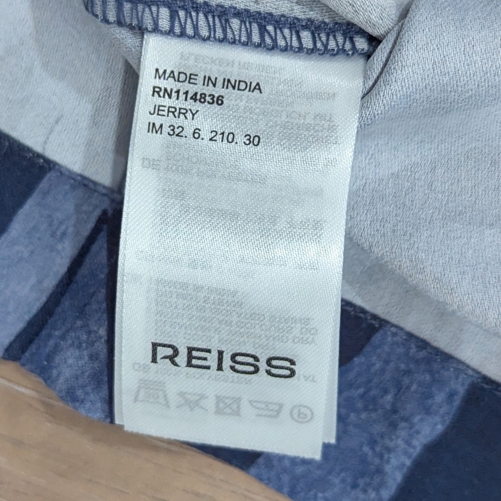 $180 Mens REISS "Jerry" Printed SS Button Up Resort Shirt Indigo Blue - Picture 4 of 4